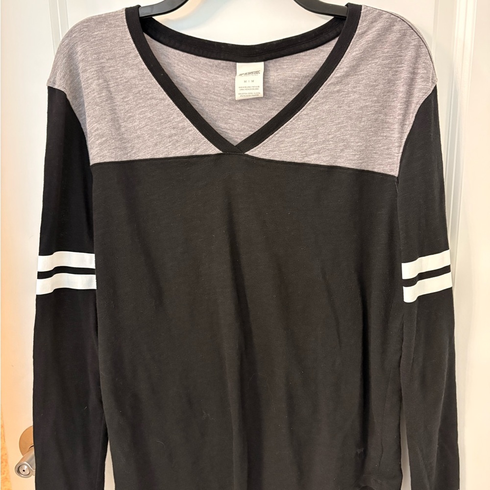 PINK Black, White, and Gray V-neck Long Sleeve TShirt Size Medium